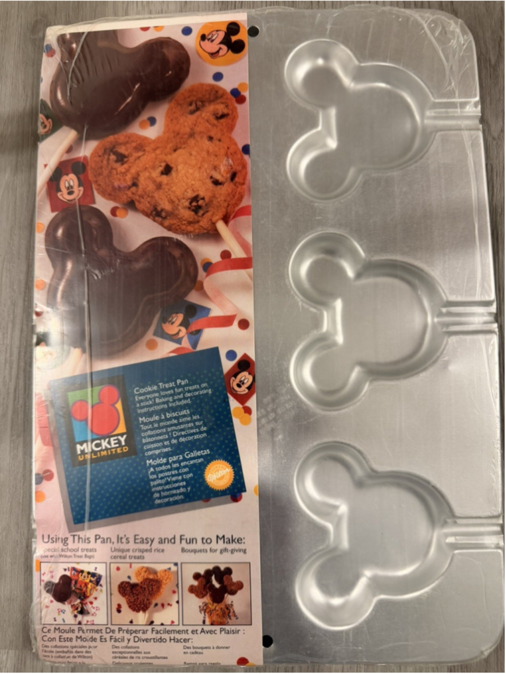 Wilton Disney 1995 Mickey Mouse Cookie Chocolate Desert Mold Baking Pan - New